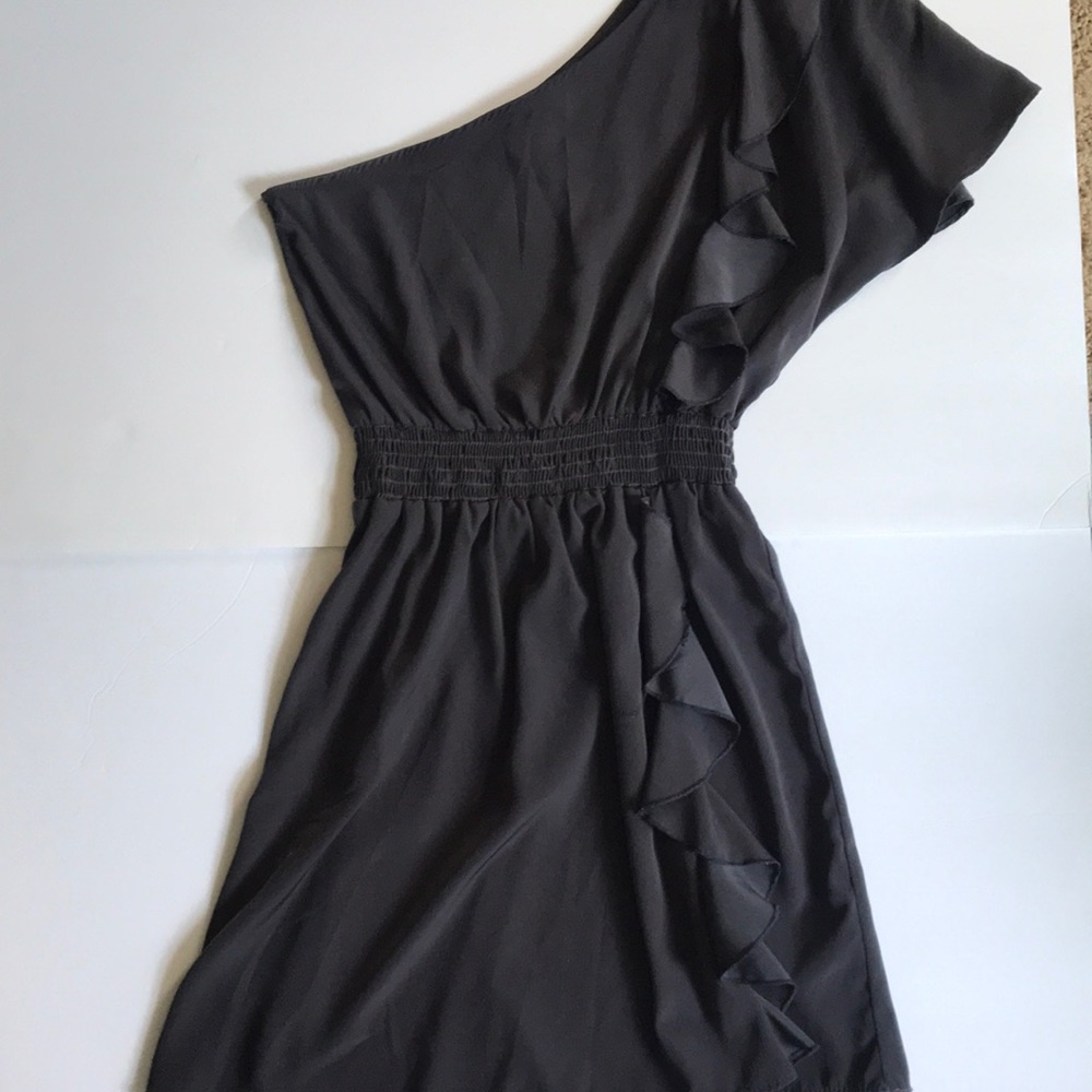 PREVETT grey one-shoulder ruffle dress